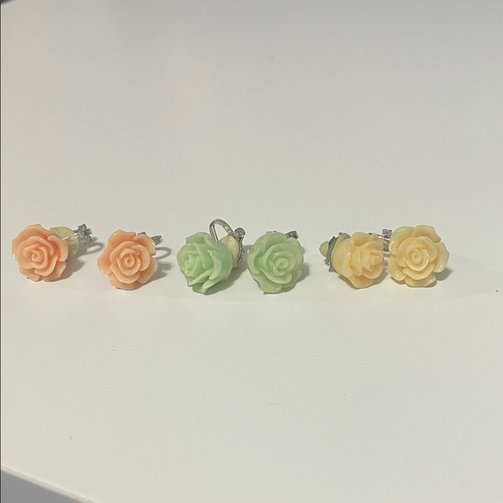 Claire’s Floral Stud Clip On Earrings Set - Peach, Mint, Yellow